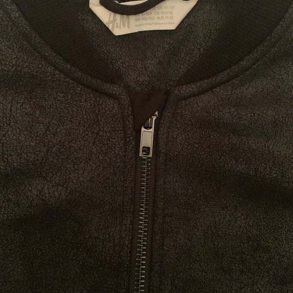 Black Jacket - Picture 3 of 6